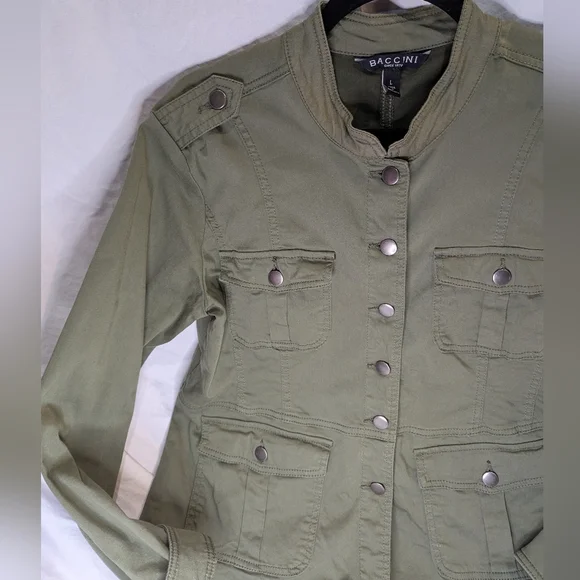 Baccini Army Green jacket, lightweight, size LARGE 4 front pockets. Button up - Picture 13 of 14